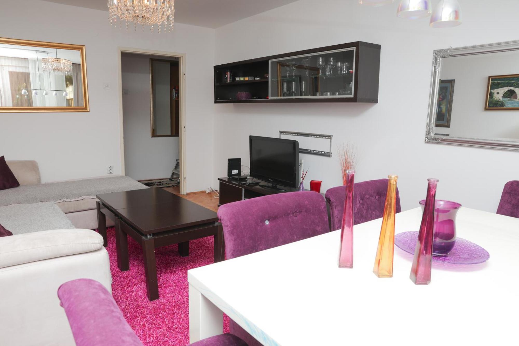 Apartment Demei *